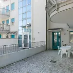 Vittorio -